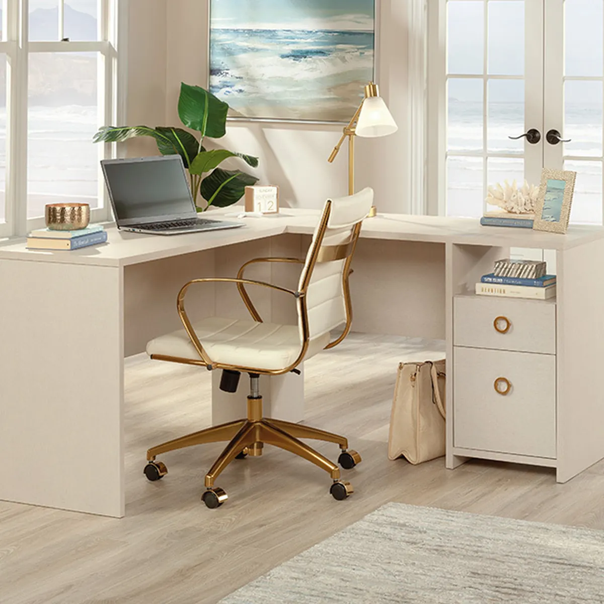 L-Desk in white, item 433725